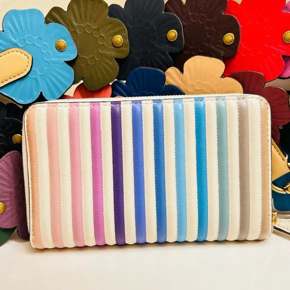 NWOT Rare Coach Rainbow Wallet - Picture 2 of 14
